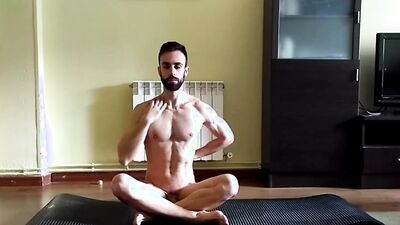 Practising YOGA NAKED ????????????
