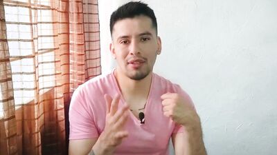 Muscular man sucks my 19cm cock at the cinema! sexual story