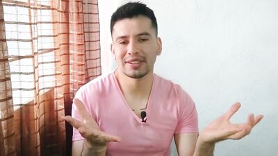 Muscular man sucks my 19cm cock at the cinema! sexual story