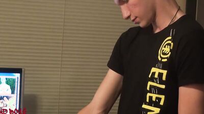 Jimmy Bone mutually sucks cocks with his buddy Kan
