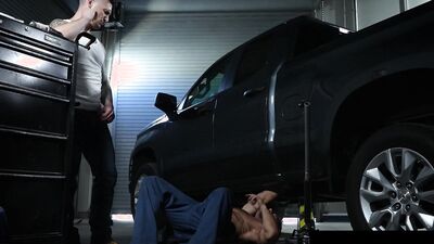 Big Cocked Jock Flip Fucks Gurthie Mechanic