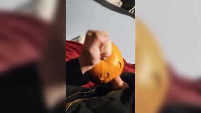 Michael Myers destroys adorable Pumpkin on Halloween