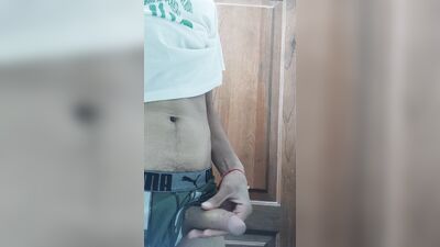 LARGE SIZE PENIS OF YOUNG MAN MASTURBATING IN CLOSEUP