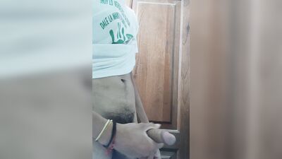 LARGE SIZE PENIS OF YOUNG MAN MASTURBATING IN CLOSEUP