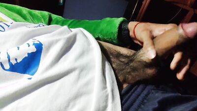 BIG COCK OF YOUNG MAN ENDS UP CUMMING IN SPURTS