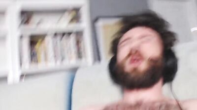 Hairy Daddy wants to fuck a tight hole