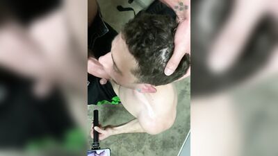 Cade Maddox gets sucked off in stairwell by Quin Quire