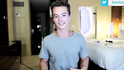 Fit boy with abs uses his butt plug on a livestream (Lovense)
