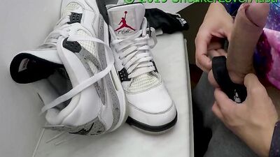 Unpacking and fun with Friends Jordan 4 and worn socks
