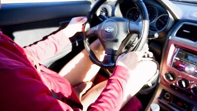 Pissing and cumming all over myself while driving down the road