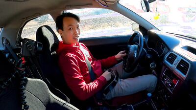 Pissing and cumming all over myself while driving down the road