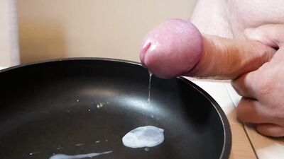 Watch me cum 29 TIMES on a black pan!