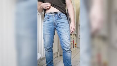 Piss in my jeans and t-shirt and finaly see my cum GerMANpiss