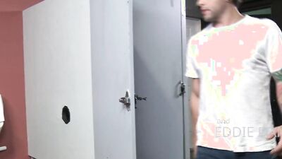 Eddie Danger & Scott Riley are shagging through a glory hole