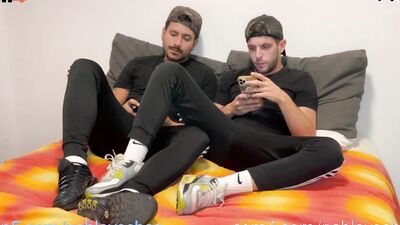 Pabloysebas: Video games or sex with a friend, Make your choice - CAM4