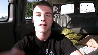 BAITBUS - Drake Wild Believes That He Is Gonna Pound A Pussy But He Fucks Steven Dressed As Santa