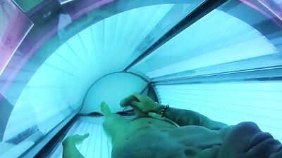 Chris Diamond playing with his huge cock and his cumshot