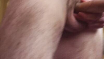 Amateur Big Dicked Hunk Solo - Maskurbate