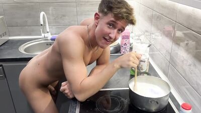 Semolina Puding , Naked Cooking