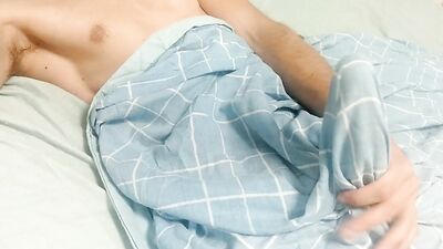 This Huge Dick Woke Up So Horny That He Fucked The Mattress And Unloaded His Cum