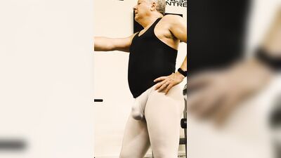 These gym tights get very see thru when I get sweaty