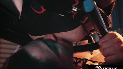 Muscle Hunk Serviced By Sexy Strangers - FistingInferno