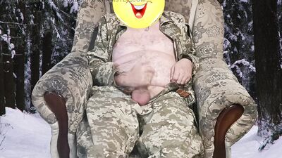 Ukrainian soldier jerks off in the winter forest. Big cock!