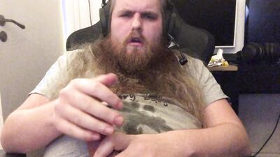 Squirt pee then cum