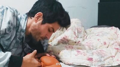 He wakes up his girlfriend by licking her pussy
