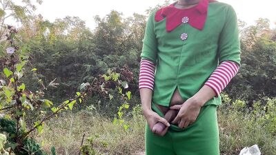 Santa require to find Christmas Tree.