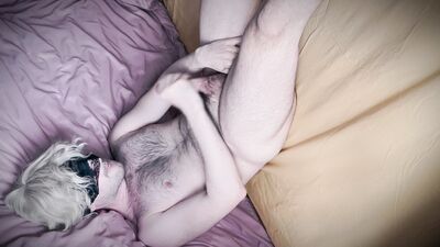 Hairy fag masturbates and cums on himself - girlz .pro - alexmilton