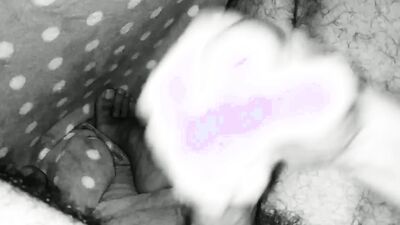 ????????????????Masturbacion Muy Cerda Bajo las Sabanas Con Camara Nocturna!Te Gustaria Jugar Con Tu Lengua?