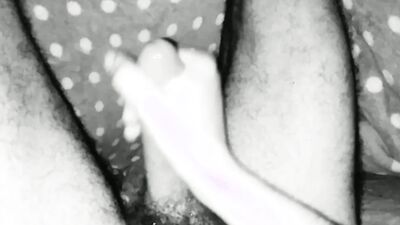 ????????????????Masturbacion Muy Cerda Bajo las Sabanas Con Camara Nocturna!Te Gustaria Jugar Con Tu Lengua?