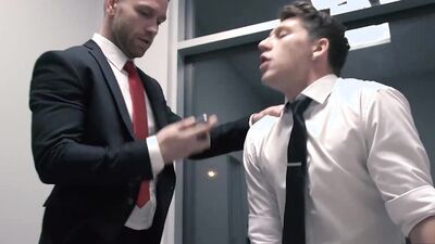 MENSEXGEAR - Paul Canon's Electronic Butt Plug Is Unleashed When He Interviews With Hot Kit Cohen
