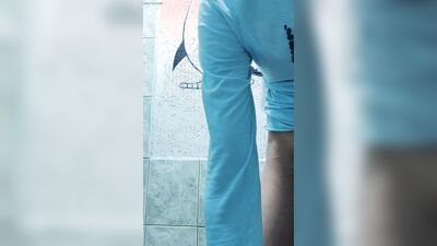 What a nice cumshot before the shower