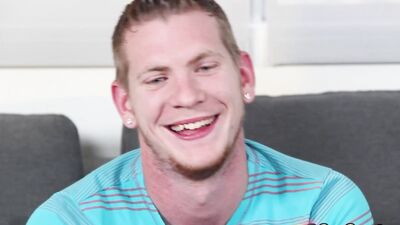 Hot Jock Rides Agent's Cock To Get Into The Business