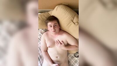 Hunky stud jacks off with huge cum shot