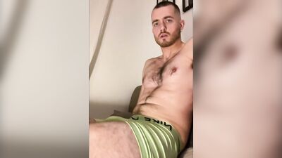 Beating my cock and spreading my arse