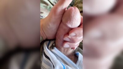 US Army Specialist borrows his sarge's boxer shorts and jerks off in them!