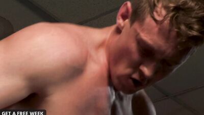 Muscled Hunk & Jock Fucking Hard After Hot Shower
