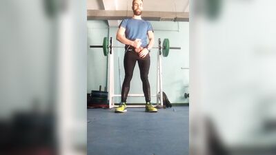 NAKED WORKOUT at the GYM (100% REAL)