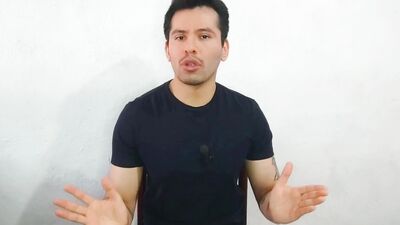 Enfermero es penetrado por paciente con verga gruesa en el consultorio medico! Historia de seguidor