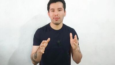 Enfermero es penetrado por paciente con verga gruesa en el consultorio medico! Historia de seguidor