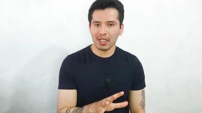 Enfermero es penetrado por paciente con verga gruesa en el consultorio medico! Historia de seguidor