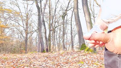 2 big cumshots in the forest