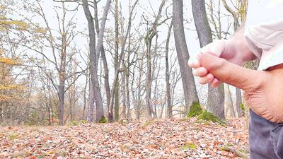 2 big cumshots in the forest
