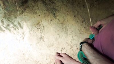 Compilation: 1 hour pees everywhere