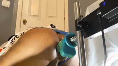 Big Black Butt Fucked By Sex Machine’s Big Dildo