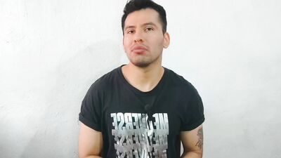 Hombre bombero casado es penetrado a pelo por la vergota de 20cm de su compañero del trabajo! Relato