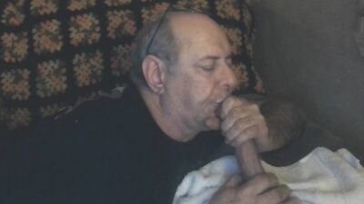 This old dude can suck a cock!